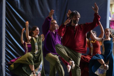 Aukeran Dantza Kompaina i l’Esbart Dansaire Sícoris - Ballet Ciutat de Lleida han actuat aquesta tarda en el 38è Festival Folklòric..