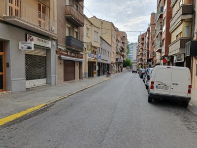 Vista del tram de carrer de Bisbe Ruano a la plaça Pau Casals, on s'actua.
