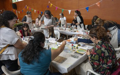 Un dels vuit tallers que s'han ofert de forma gratuïta al Centre Cívic de Balàfia.