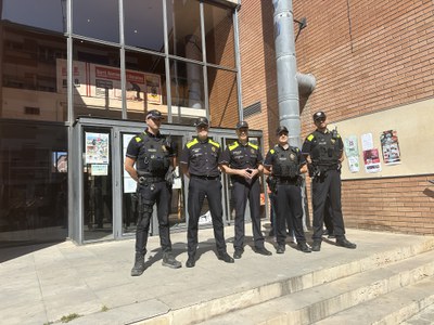 El dispositiu de la Guàrdia Urbana a la Mariola consta de dos agents de proximitat en torn de matí i dos més de tarda de dilluns a divendres i a part….