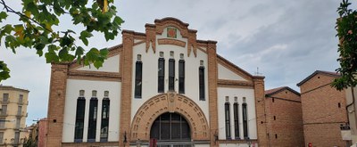 Imatge de la façana del Mercat del Pla, al Centre Històric..