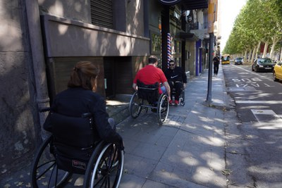 Els tècnics municipals han experimentat en primera persona com és moure’s per la ciutat si tens alguna discapacitat física, visual o intel·lectual.