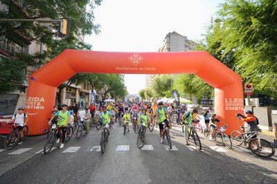 La sortida a l'avinguda Alcalde Rovira Roure.