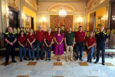 La alcaldesa accidental ha recibido a los nuevos agentes cívicos en la Paeria.