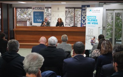 El alcalde, Fèlix Larrosa, ha cerrado la jornada sobre el sector inmobiliari, organizada por la Asociación de Promotores de Cataluña.