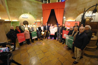 La presentación de la campaña ha tenido lugar esta mañana en el patio del Palacio de la Paeria, donde acaba de abrir la exposición del Baratillo.