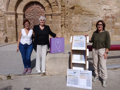 La presentación se ha hecho frente a la antigua iglesia de Sant Martí, donde estará el Punt Lila-Rainbow fijo..